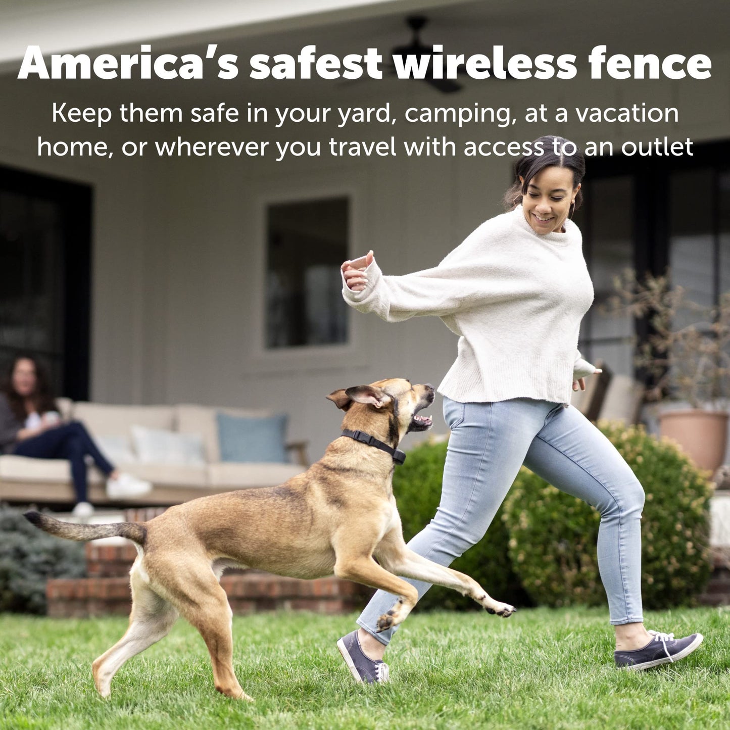 PetSafe Stay & Play Compact Wireless Fence, LCD Screen to Adjust The Circular Boundary, Secure up to a 3,000 Square Metre Area, Use for All Your Pets, Portable System