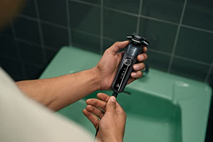 Philips Electric Shaver Series 5000, Wet & Dry with Charging Stand, S5898/25
