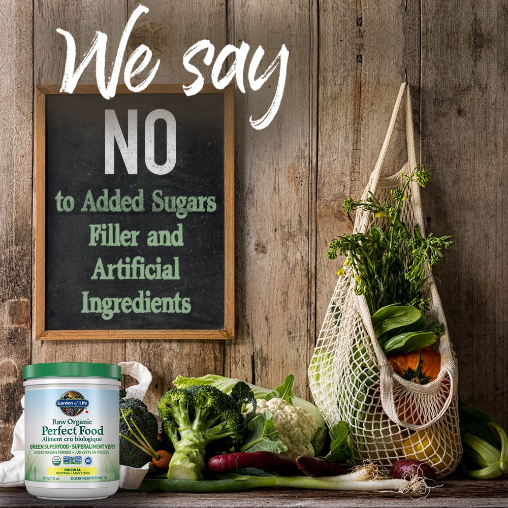 Garden of Life Raw Organic Perfect Food Green Superfood Original 207 gram."Raw Organic Perfect Food is packed with 40 nutrient-dense ingredients, including freshly harvested greens that are low-temperature dried to lock in nutrition, along with sprouts, f