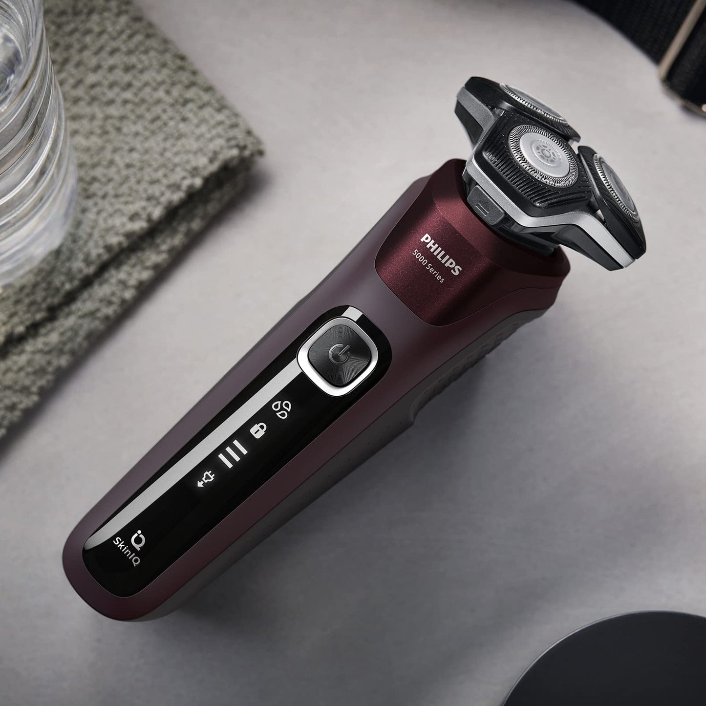 Philips Electric Shaver Series 5000, Wet & Dry with Charging Stand, S5898/25
