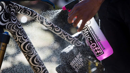 Muc Off Bike Cleaner Concentrate, 1 Liter - Fast-Action, Biodegradable Nano Gel Refill - Mixes with Water to Make Up to 4 liters of Bike Wash