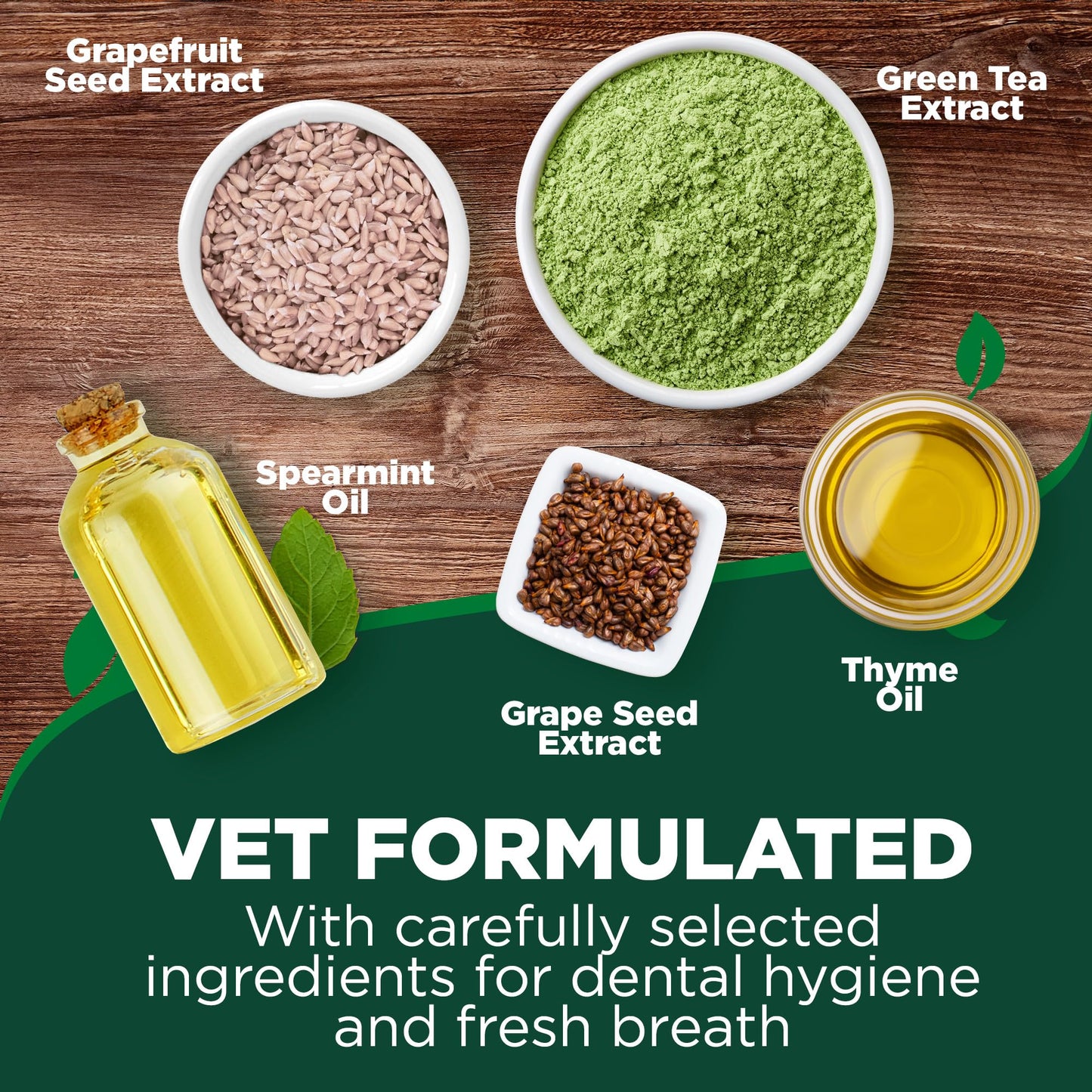 Vet's Best Dental Care Finger Wipes | Reduces Plaque & Freshens Breath | Teeth Cleaning Finger Wipes for Dogs & Cats | 50 Disposable Wipes