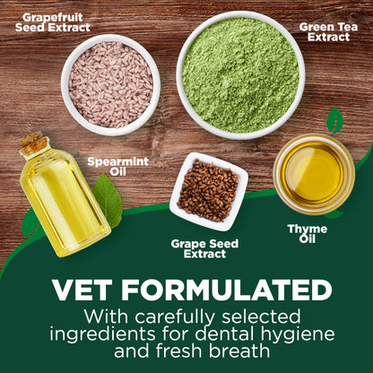 Vet's Best Dental Care Finger Wipes | Reduces Plaque & Freshens Breath | Teeth Cleaning Finger Wipes for Dogs & Cats | 50 Disposable Wipes