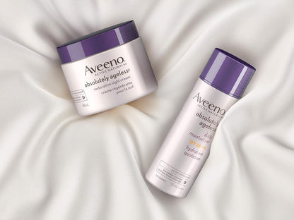 Aveeno Absolutely Ageless Daily Moisturizer SPF 30, Anti Aging, Face, Winkle Cream, Antioxidant Blackberry Complex; Vitamin C & E,Bottle, Pack of 1, 50 mL
